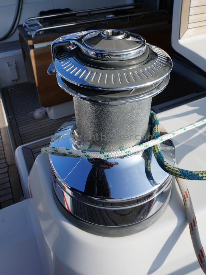 Moody 62 DS - Starboard electric winch