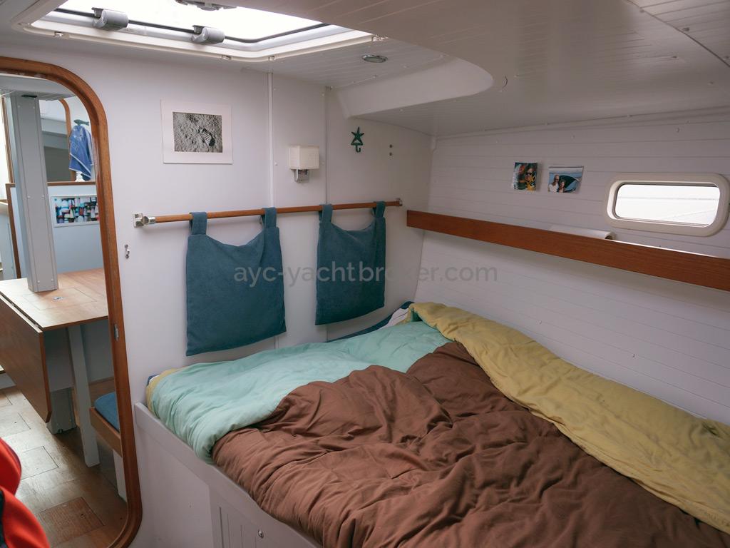 RM 1200 - Forward cabin