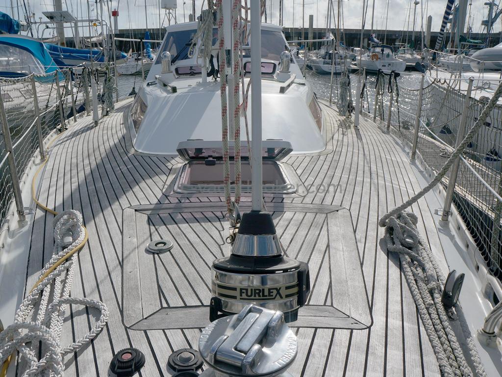 AYC Yachtbroker - Trintella 44 Aluminium - Foredeck