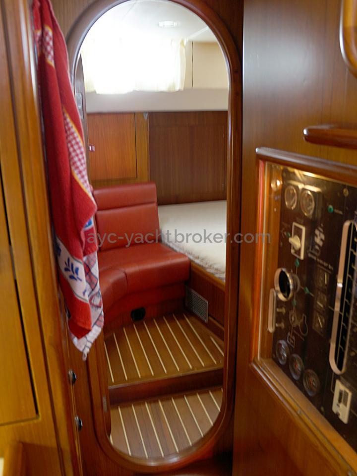 AYC Yachtbroker - Trintella 44 Aluminium - Aft owner's cabin doorstep