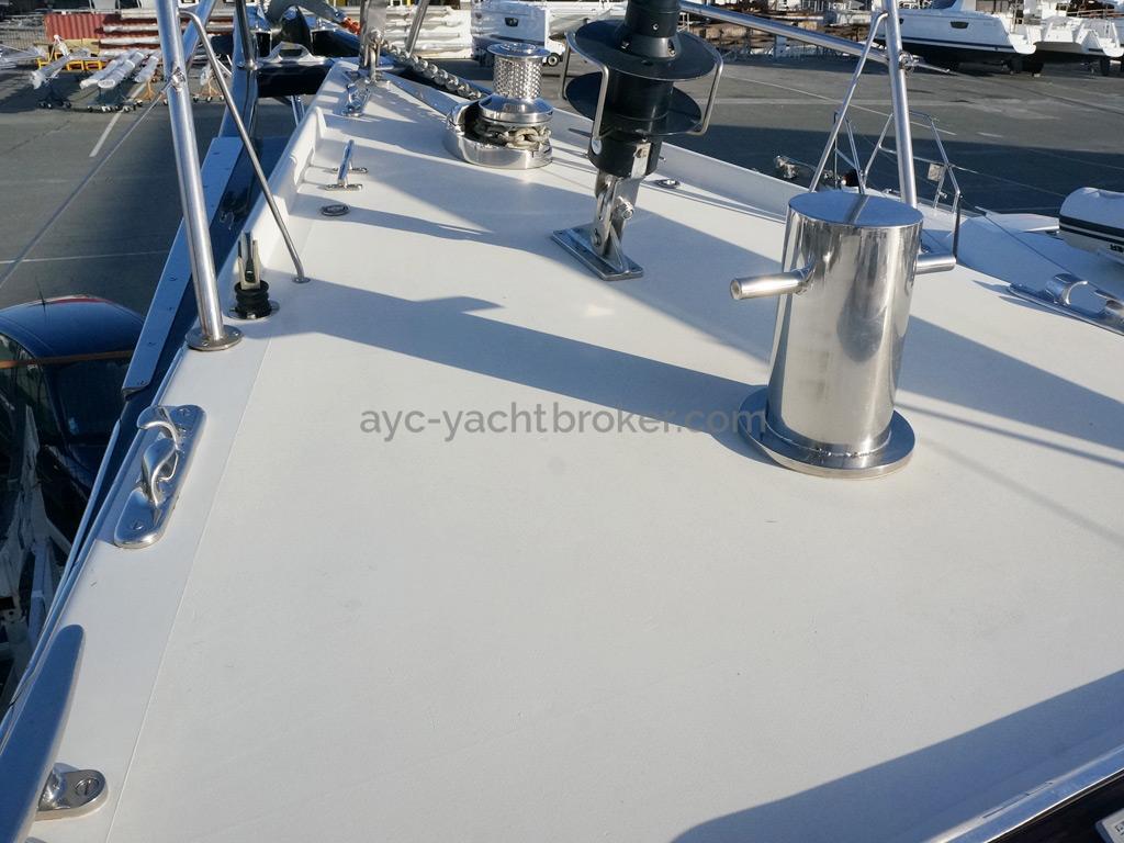 AYC Yachtbrokers - Tocade 50 - Foredeck