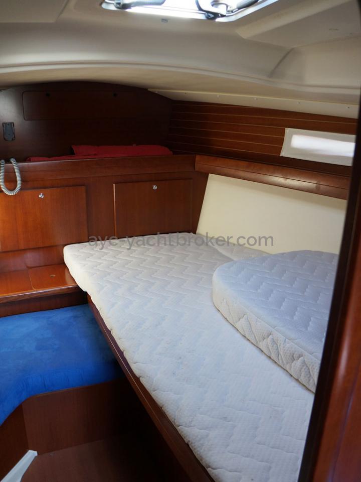 AYC - Dufour 365 Grand Large / Forward cabin