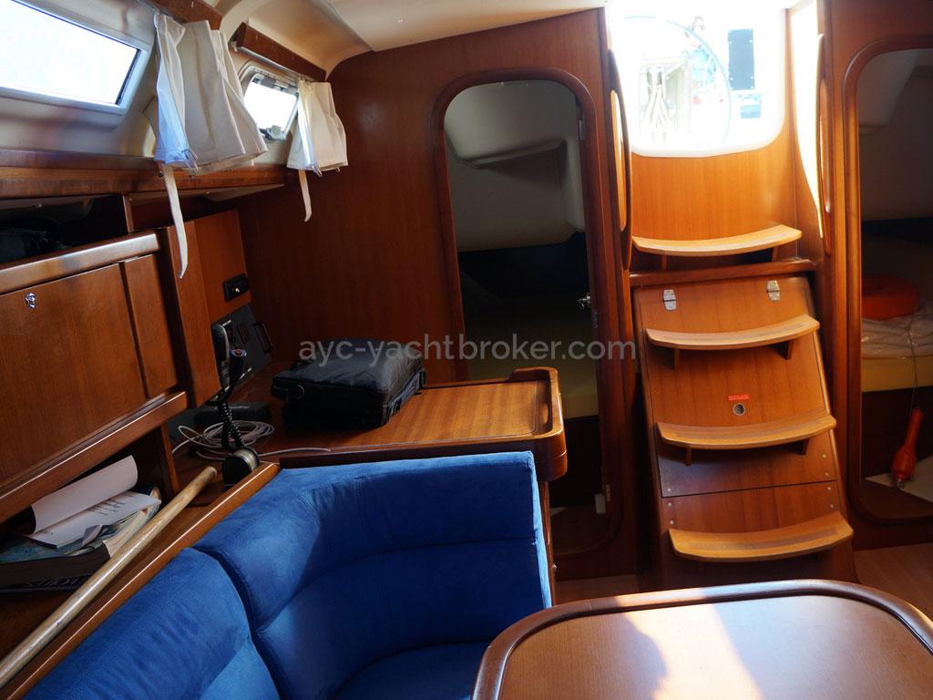 AYC - Dufour 365 Grand Large  / Saloon