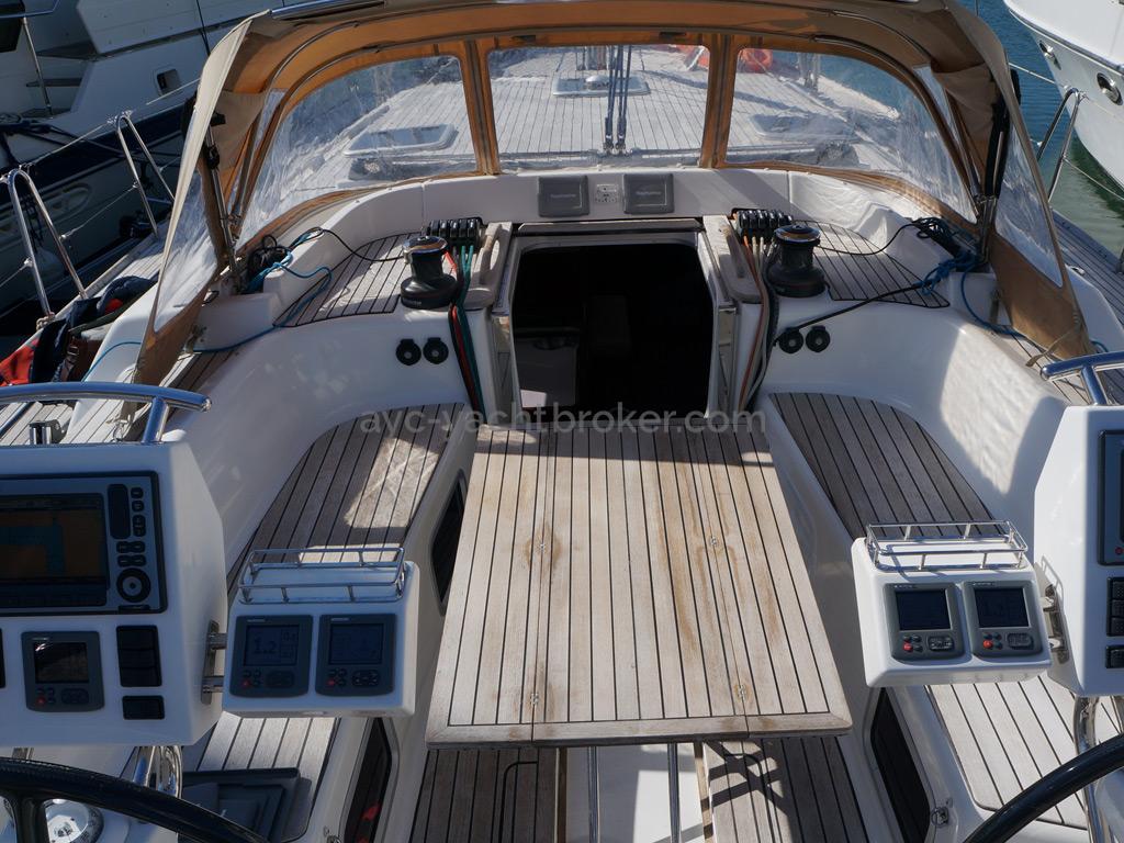 Dufour 485 Grand Large Custom - Cockpit from the aft