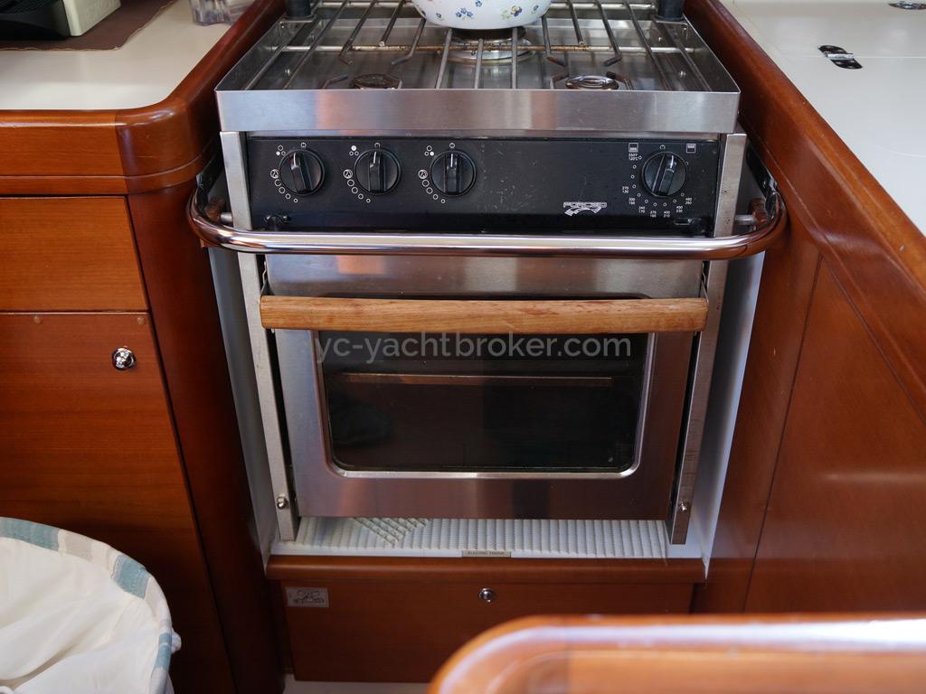 Dufour 485 Grand Large Custom - Force 10 kitchen stove