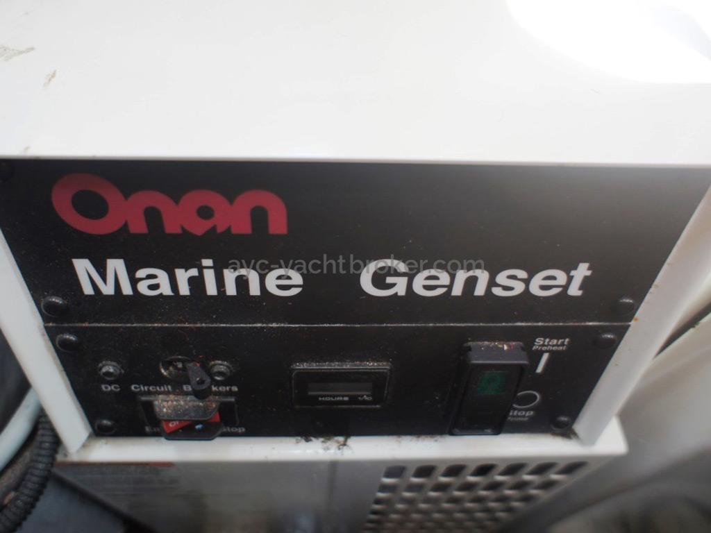 Sun Odyssey 54 DS - Onan Genset