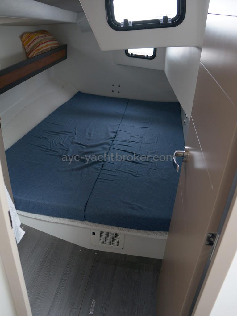 RM 1070 - Starboard aft cabin