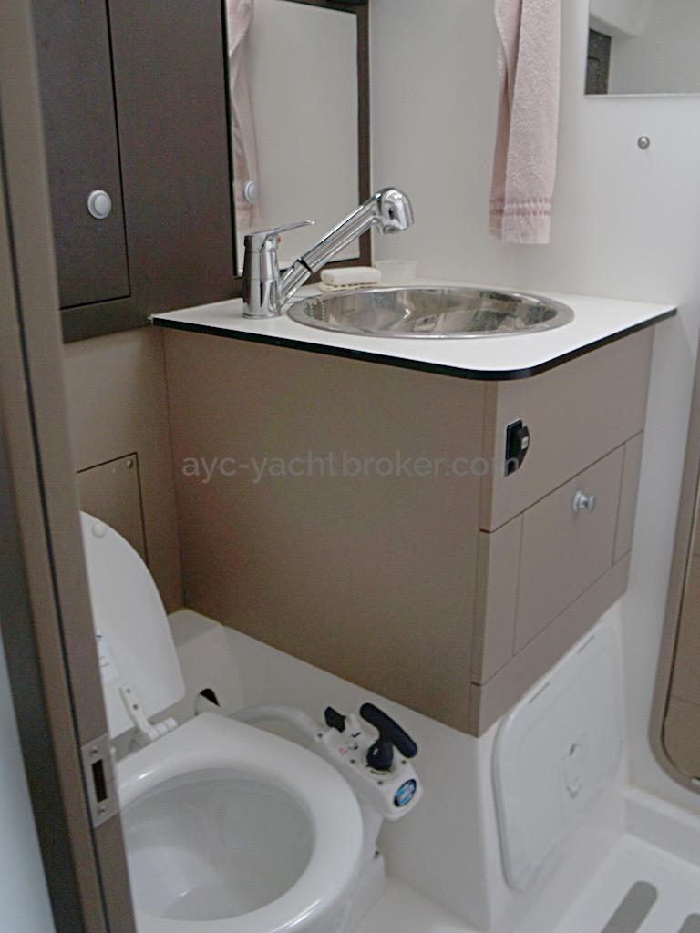 RM 1070 - Bathroom