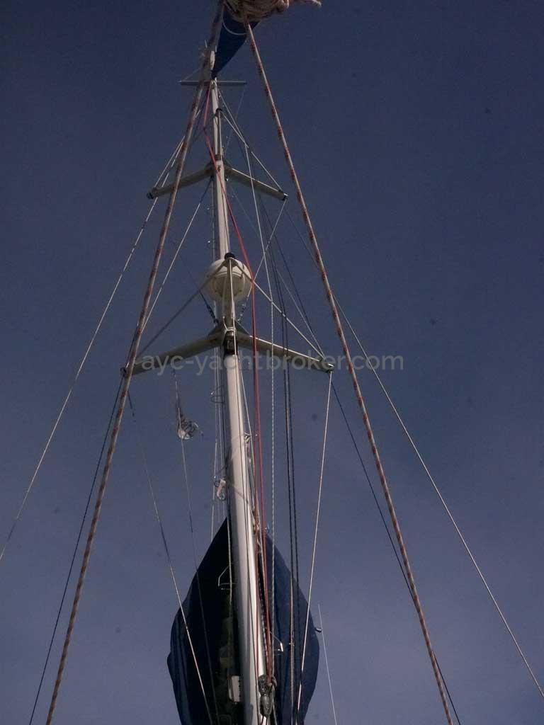 Cat Flotteur 45 - Mast