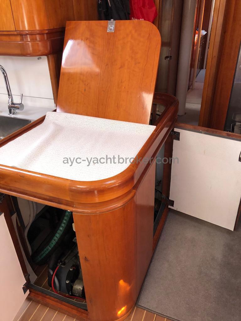 AYC Yachtbroker - Cigale 16 - Engine locker in the saloon