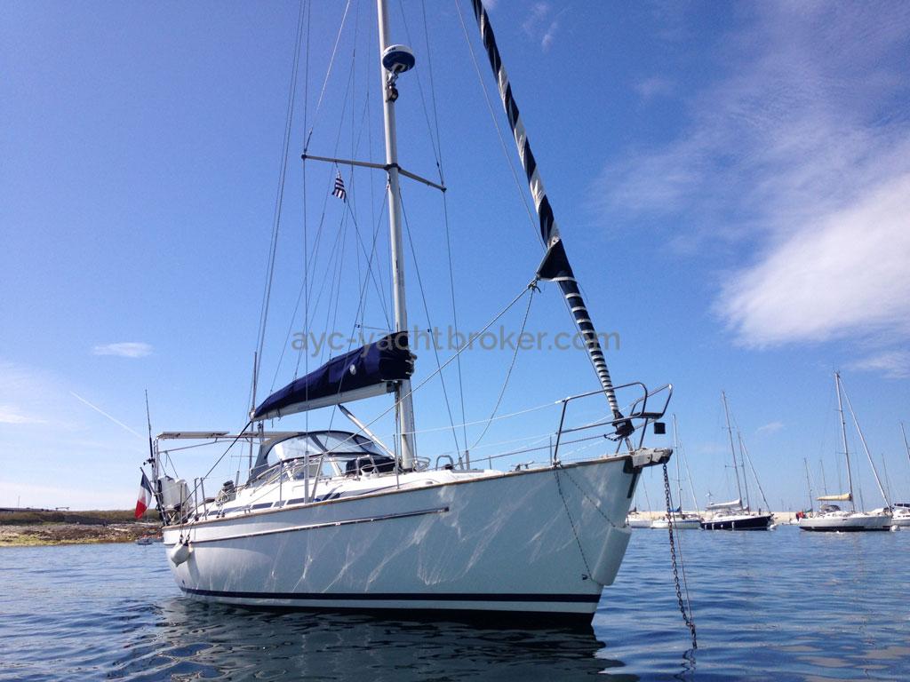 AYC Yachtbrokers - BAVARIA 38 OCEAN