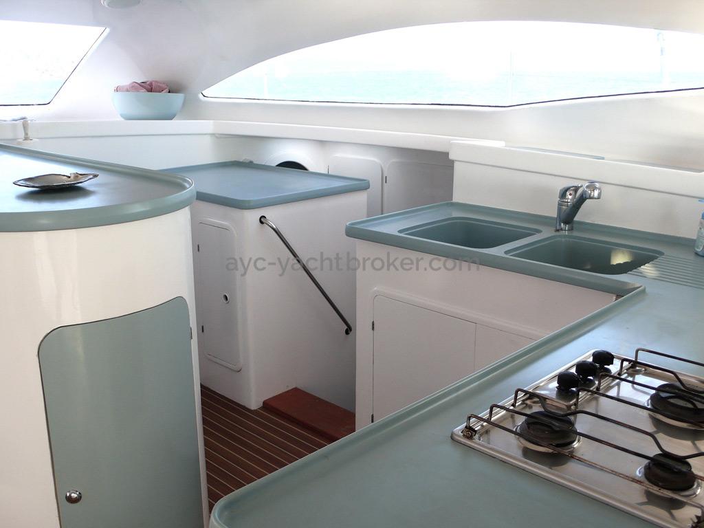 Punch 1500 LC - Galley